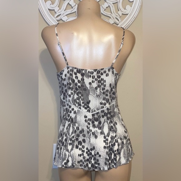 Express women’s medium 8 10 top blouse cami cream grey black macrame peplum - Picture 3 of 9